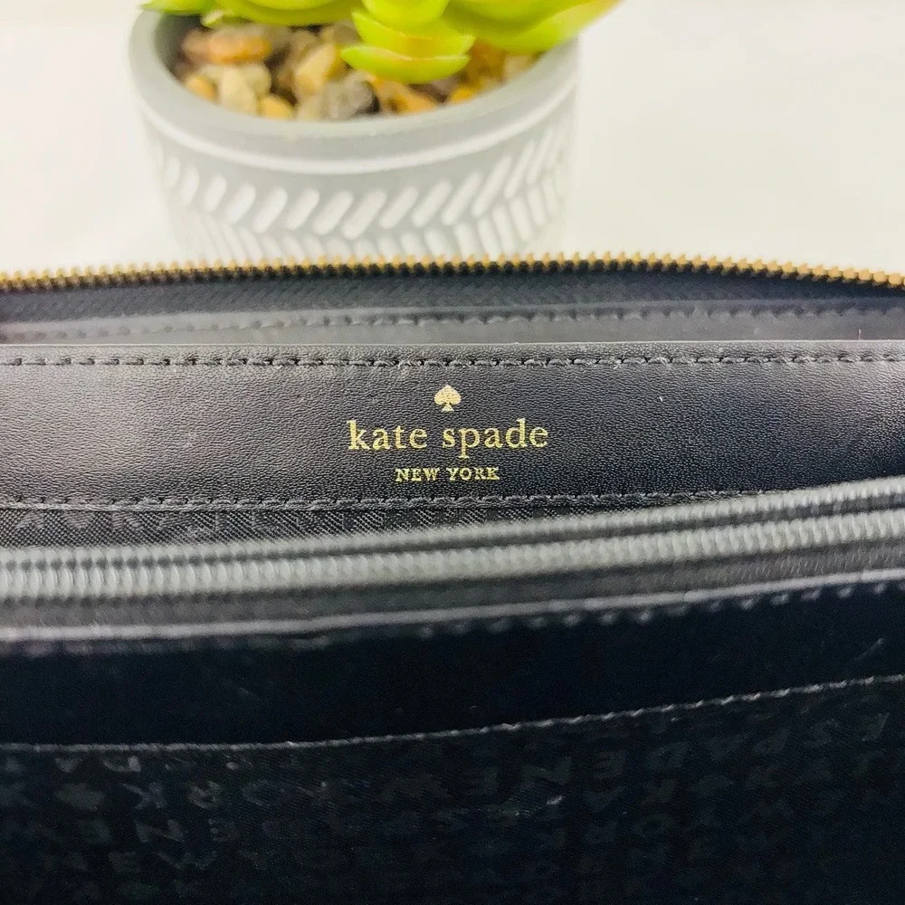 Kate Spade New York Chester Street Neda Black Pebbled‎ Leather Tassel Zip Wallet